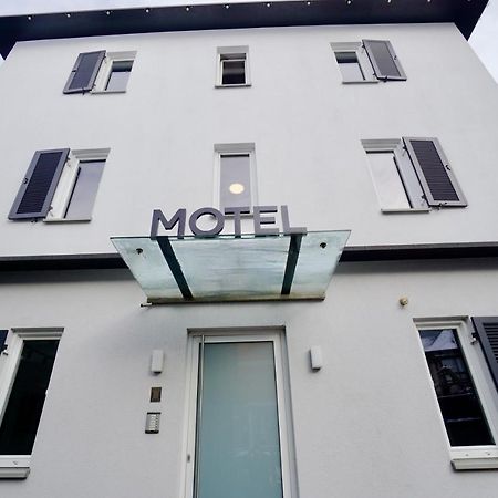 Motel By Maier Goetzis- Kontaktloser Check-In Buitenkant foto
